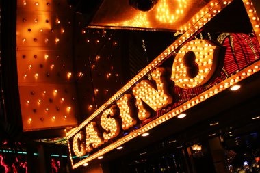 mumu account home screen showing sportsbook, live-dealer, slots, and esports game categories